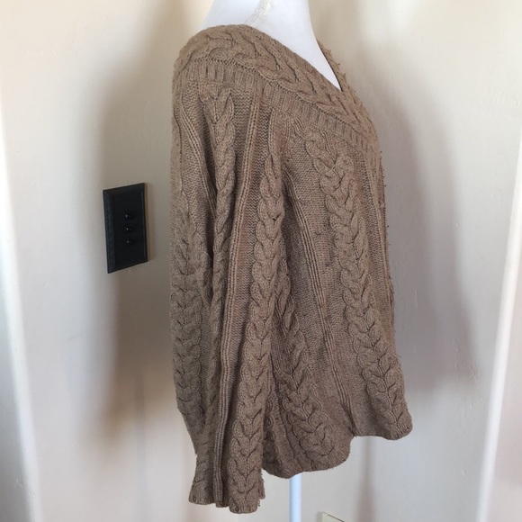 Gorgeous Tan Lambswool/Cotton Sweater - Picture 2 of 5